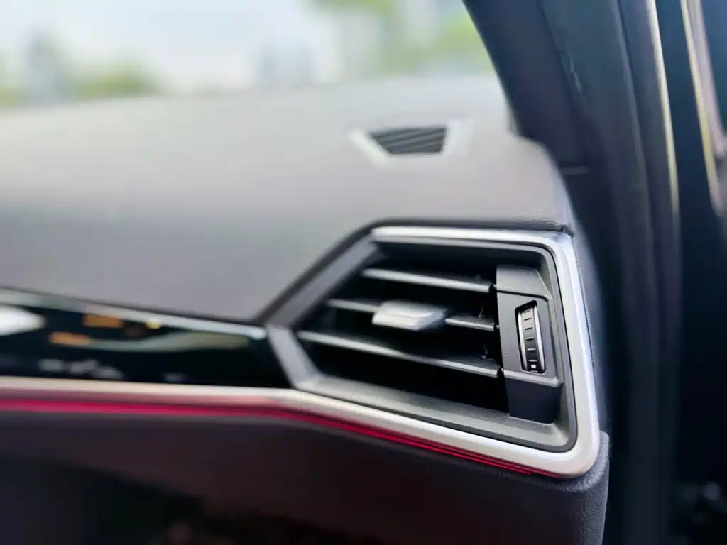BMW 3 Series — миниатюра 17