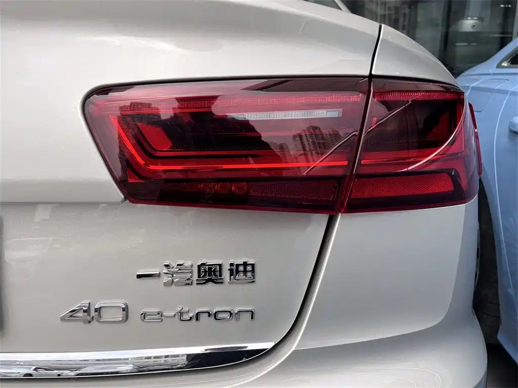 Audi A6L New Energy 40 e-tron, фото 15