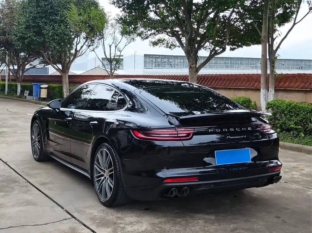 Porsche Panamera — миниатюра 4