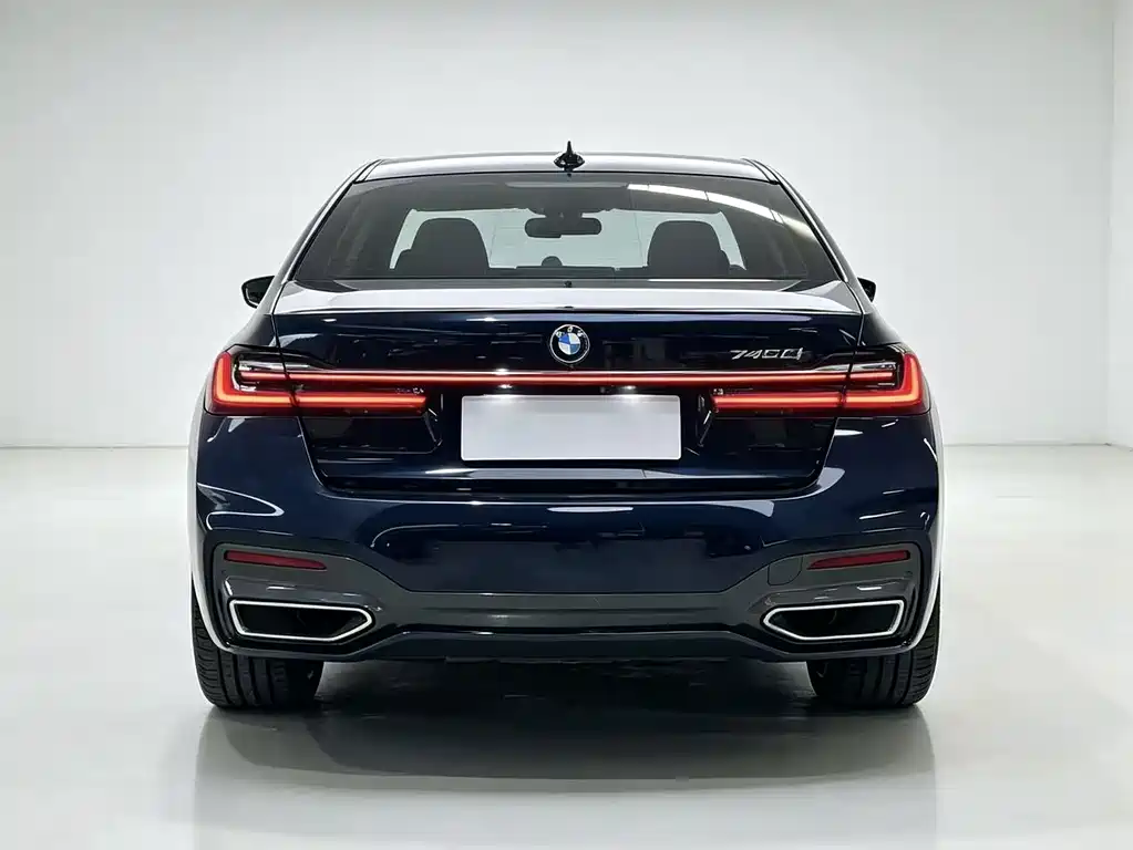 BMW 7 Series — миниатюра 7