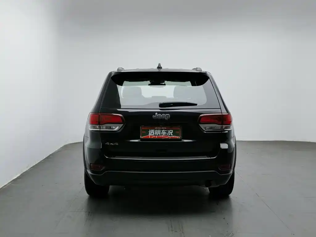 Jeep Grand Cherokee (Import) — миниатюра 4