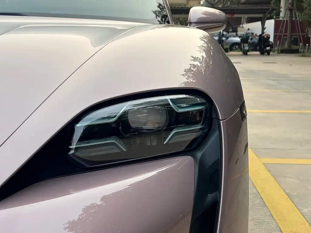 Porsche Taycan — миниатюра 22