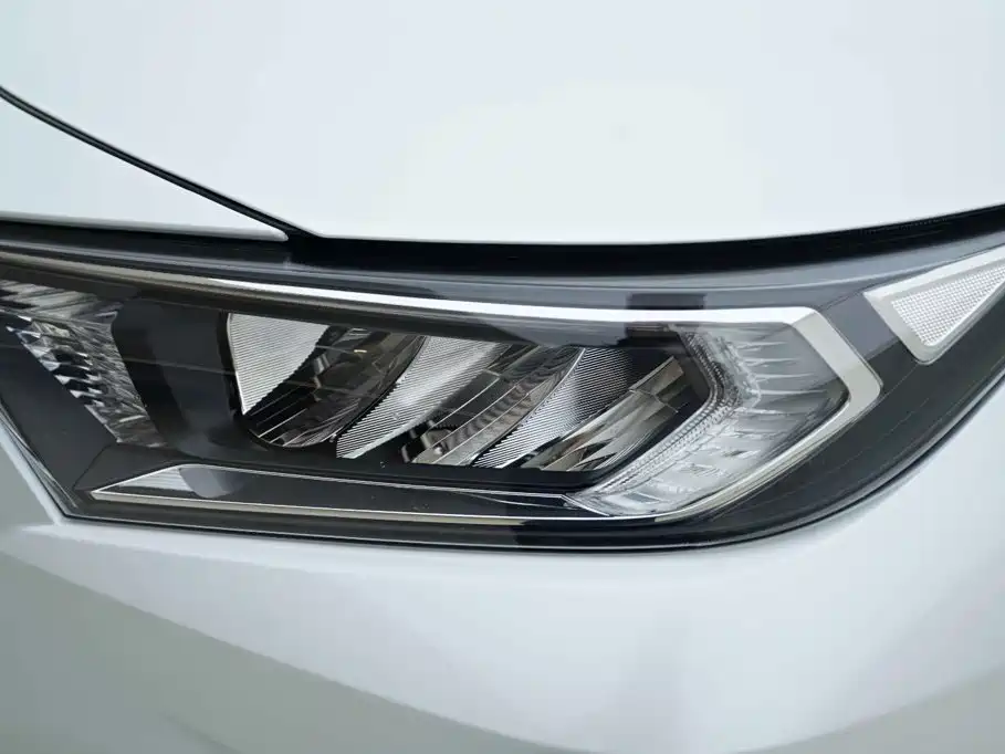 Toyota RAV4 — миниатюра 13
