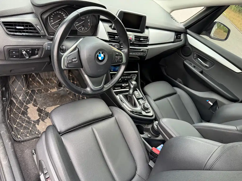 BMW 2 Series Active Tourer 220i Leading Type, фото 8
