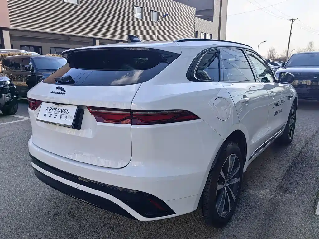 JAGUAR F PACE