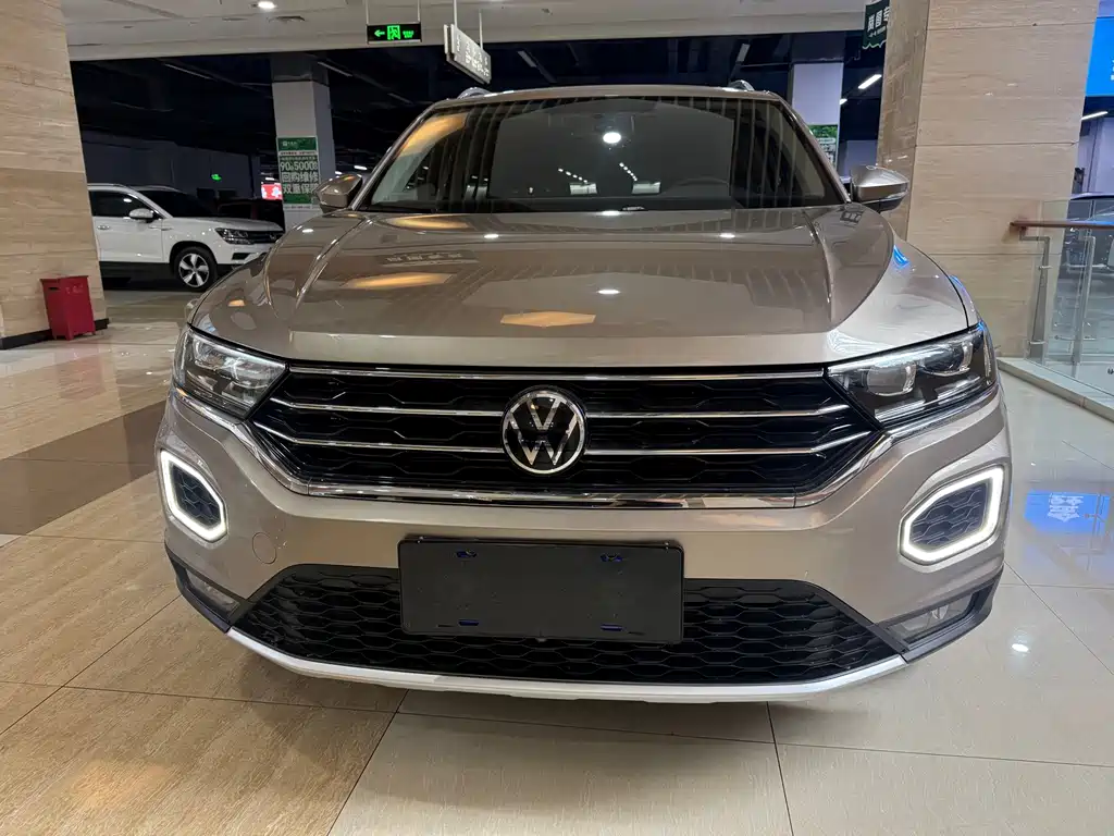 Volkswagen T-Roc — миниатюра 2