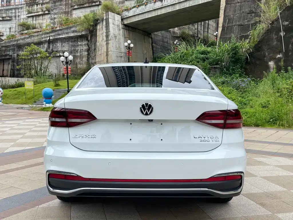 Volkswagen Lavida — миниатюра 7