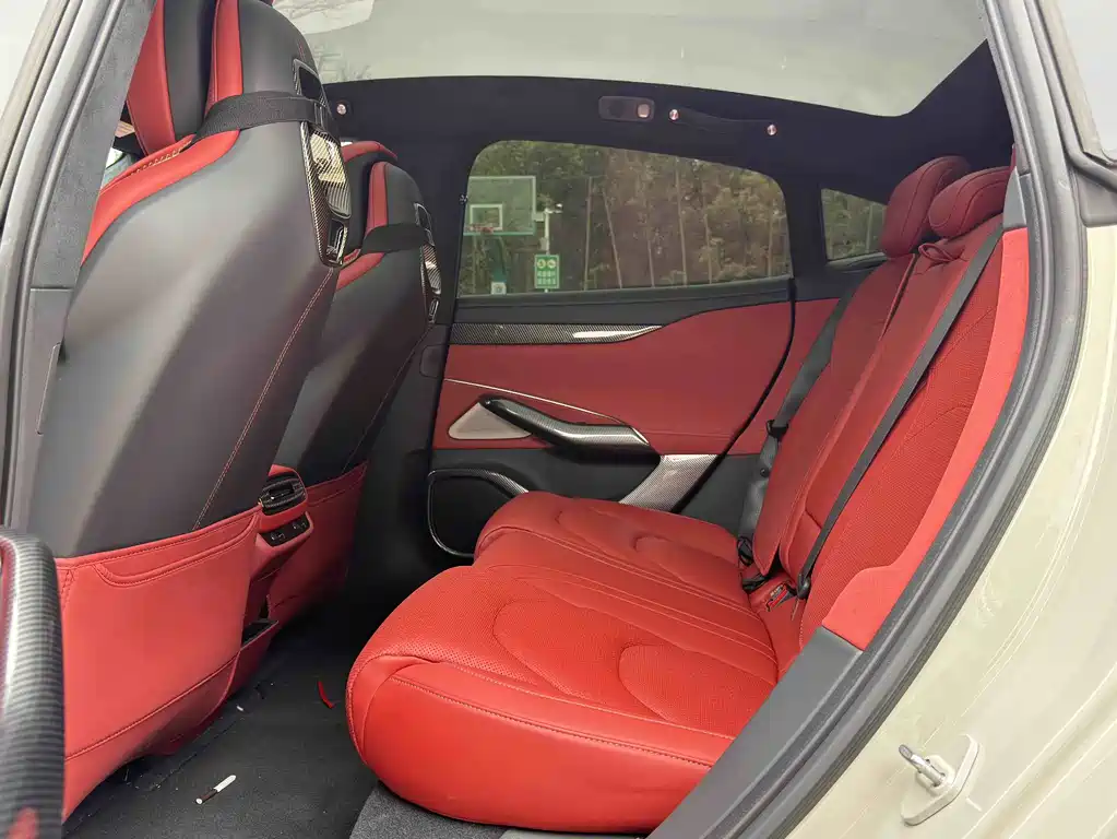 XIAOMI CAR XIAOMI SU7