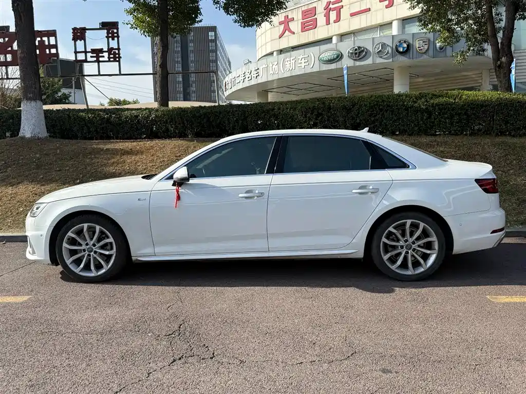 AUDI A4L