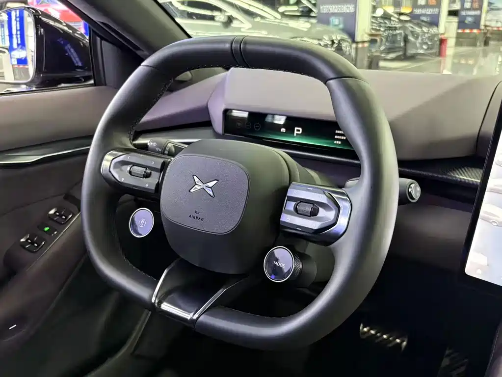 XPeng P7 — миниатюра 11