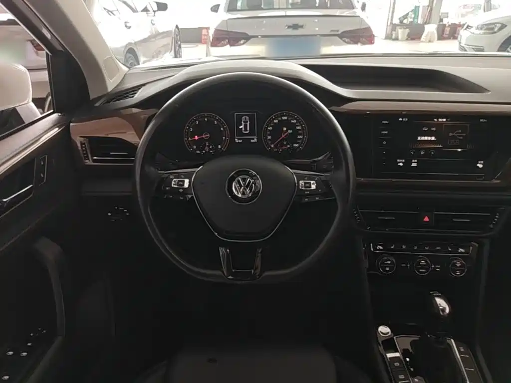 Volkswagen Tharu — миниатюра 11