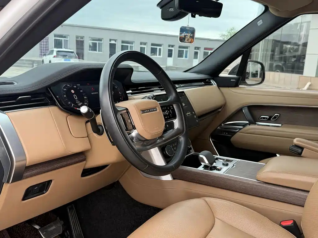 Land Rover Range Rover — миниатюра 17