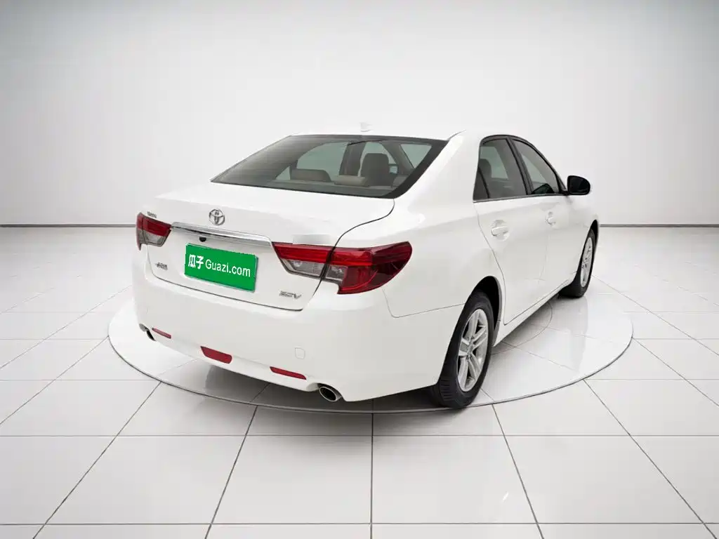 Toyota Reiz — миниатюра 4