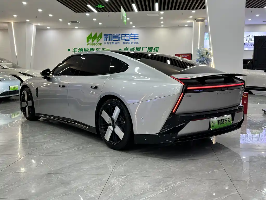 XPeng P7 — миниатюра 13