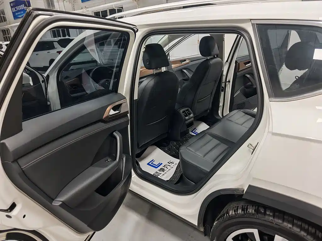 Volkswagen Tharu — миниатюра 8