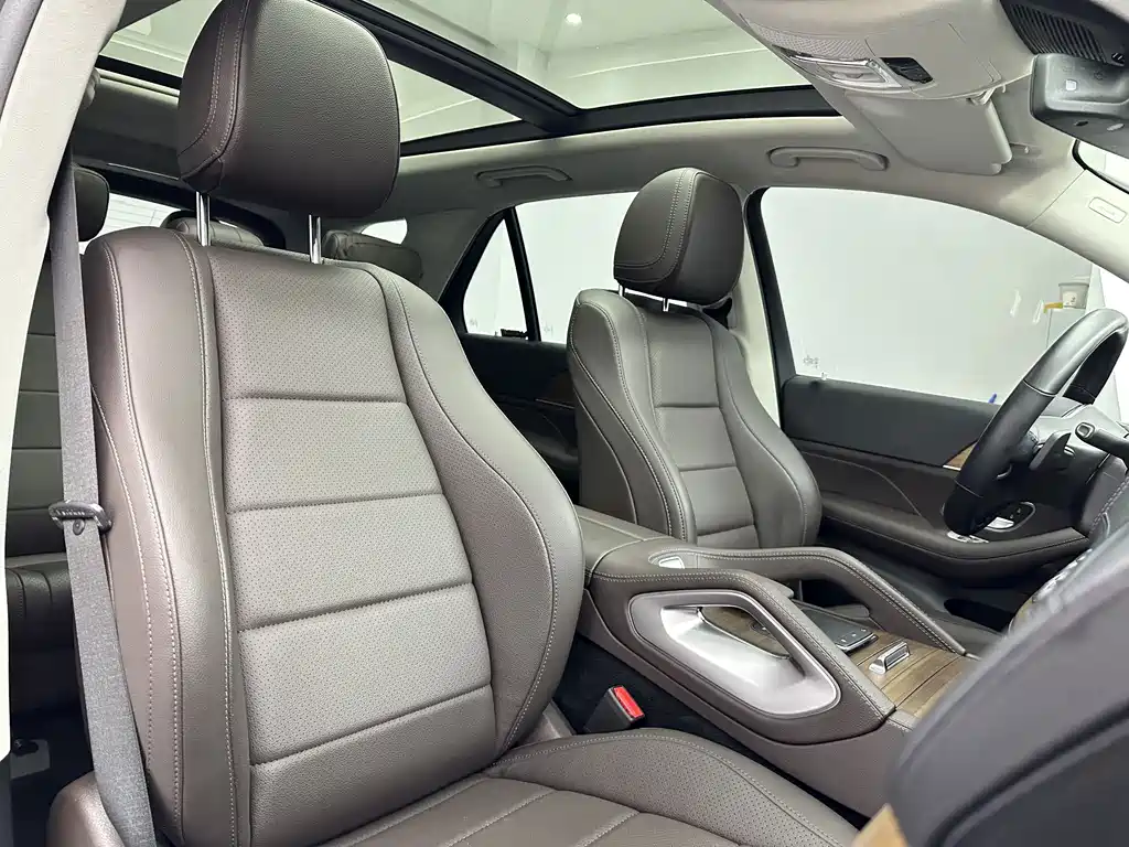 Mercedes-Benz GLE (Import) — миниатюра 15