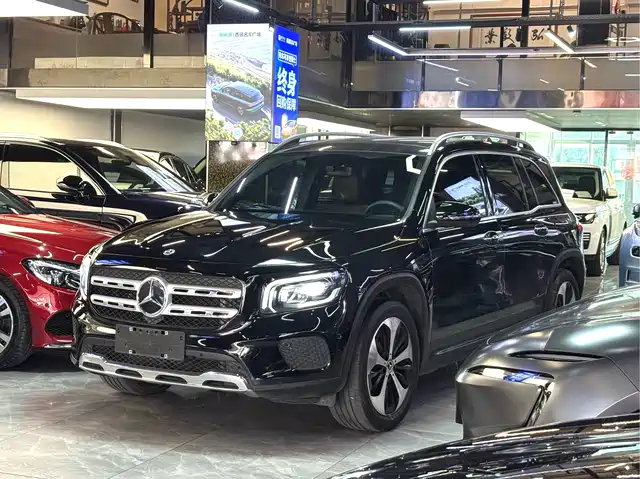 MERCEDES-BENZ GLB