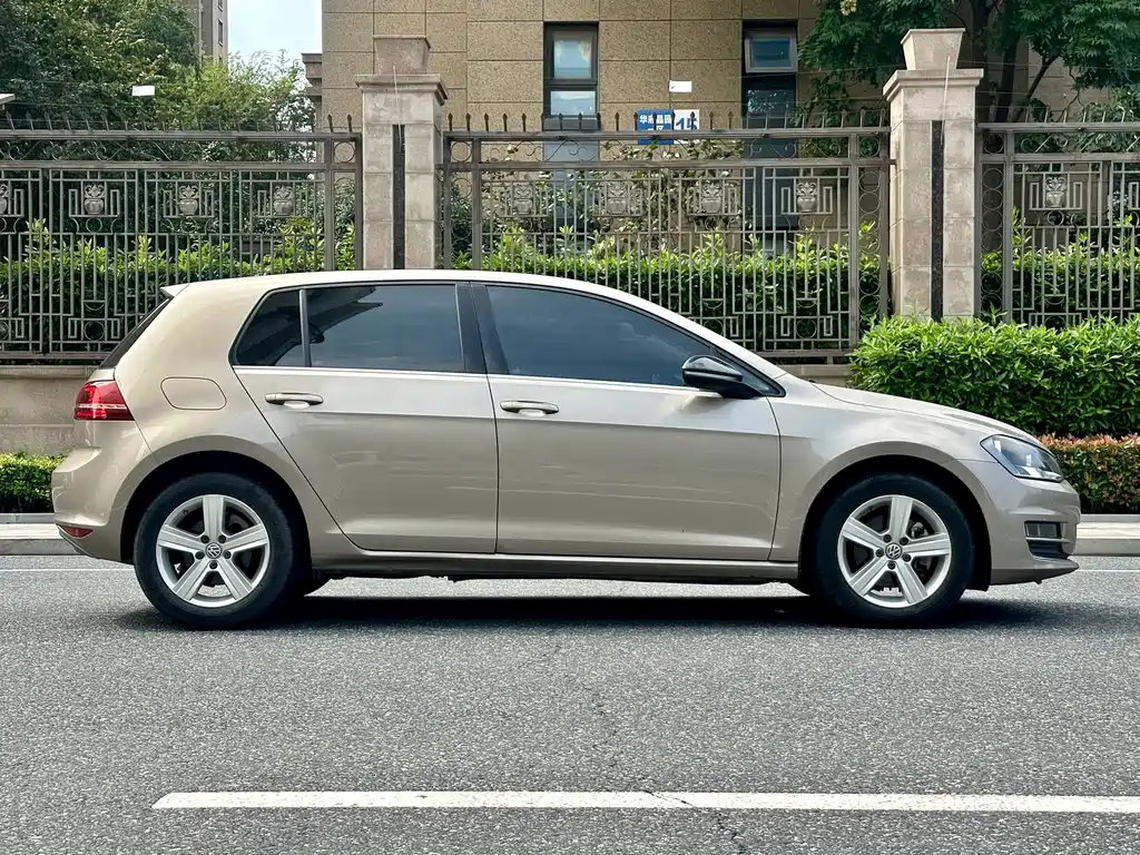 Volkswagen Golf — миниатюра 3