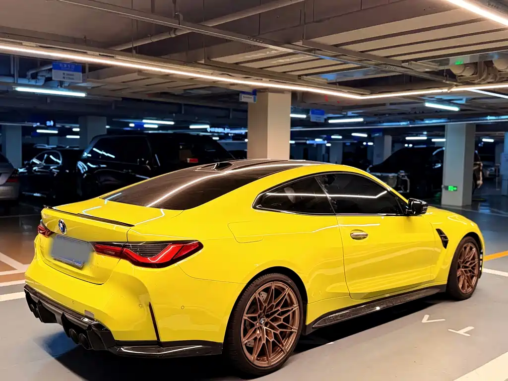 BMW M4 2023 M4
