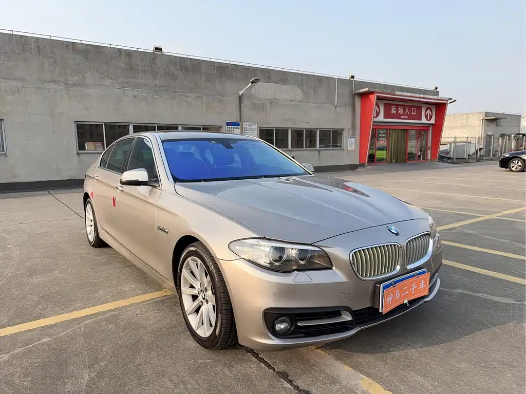 BMW 5 Series — миниатюра 3