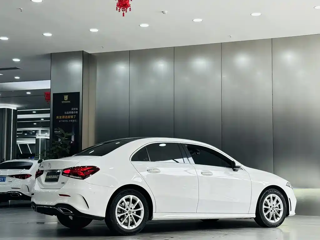 MERCEDES-BENZ A CLASS