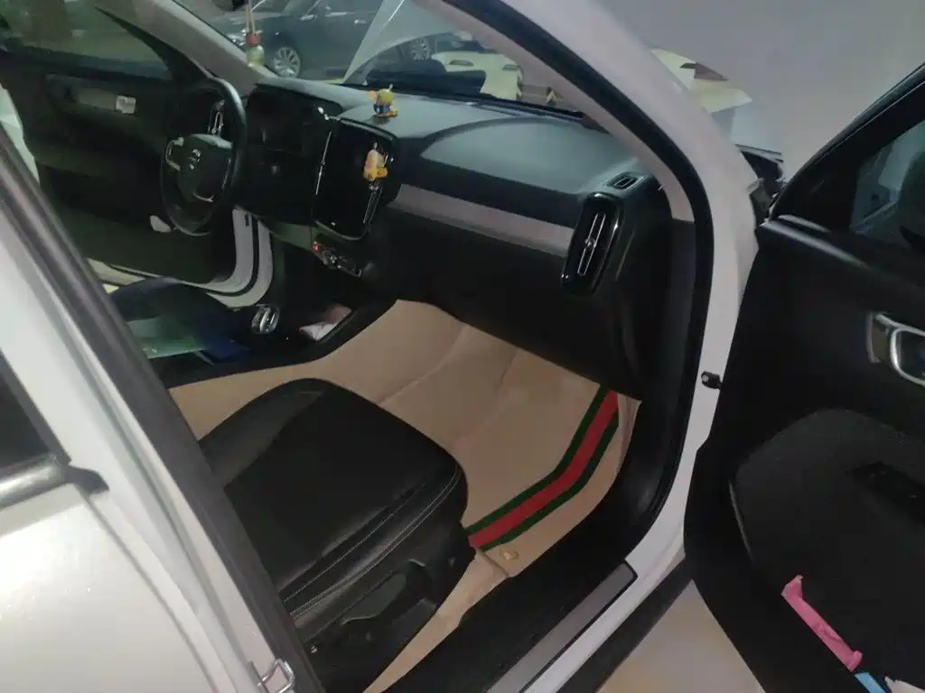 Volvo XC40 — миниатюра 18
