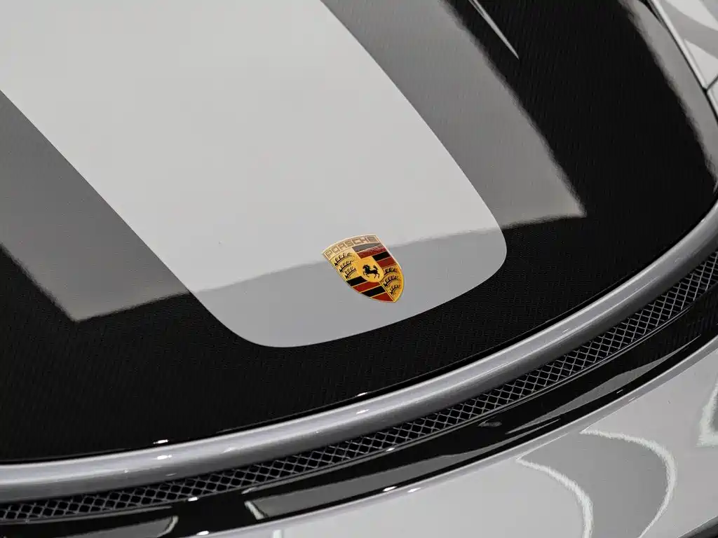 Porsche 911 2018 GT2 RS 3.8T
