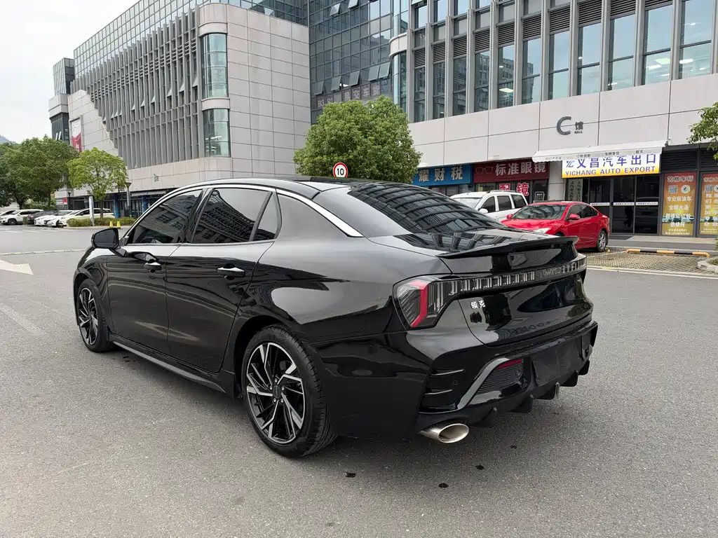 Lynk & Co 03 — миниатюра 20