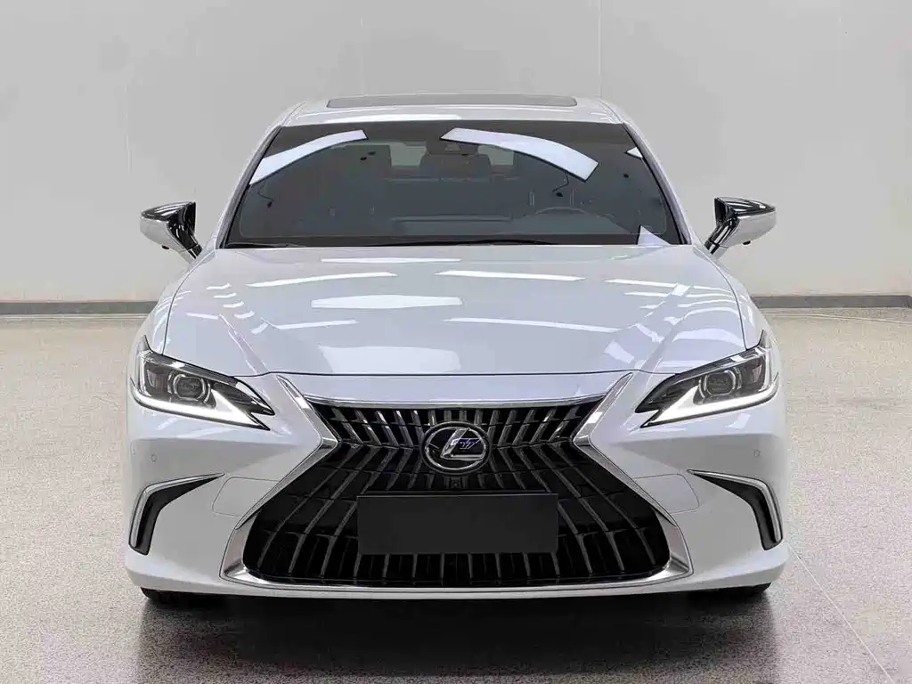 Lexus ES — миниатюра 2