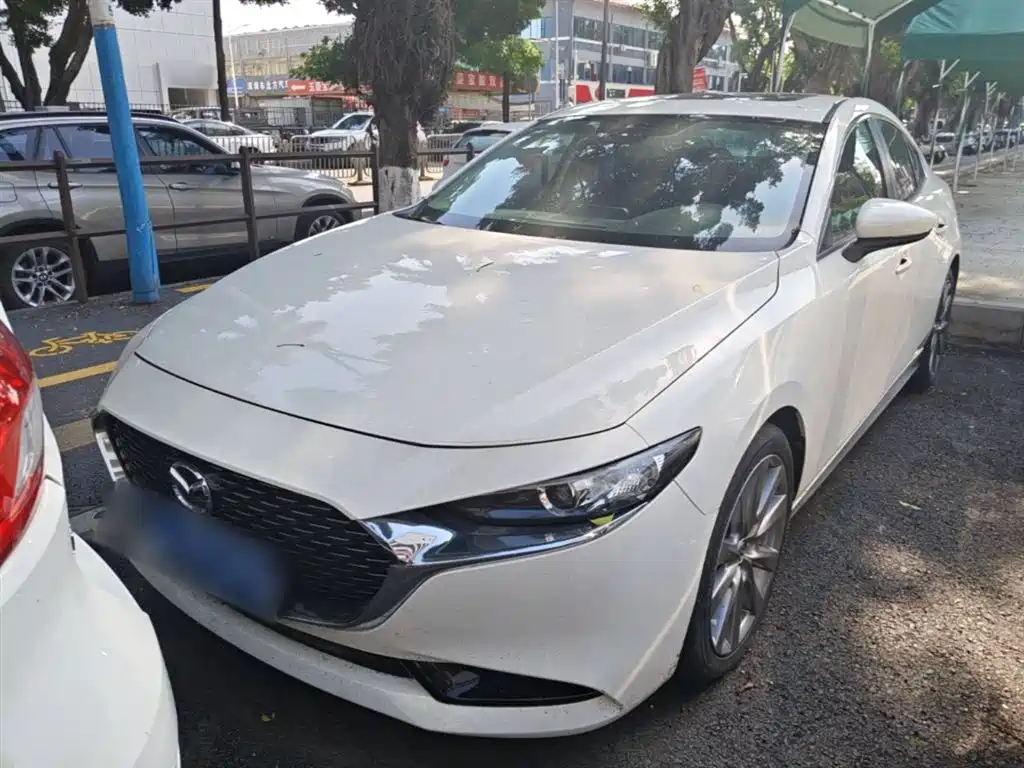 Mazda 3 Axela 2022