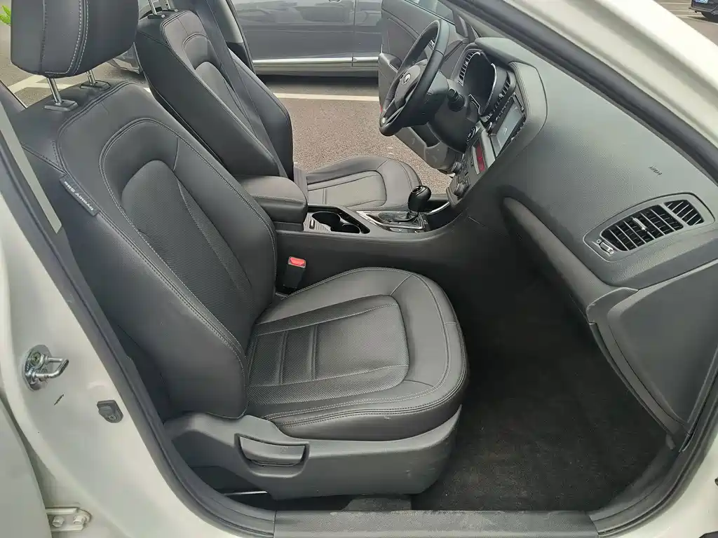 Kia K5 — миниатюра 9