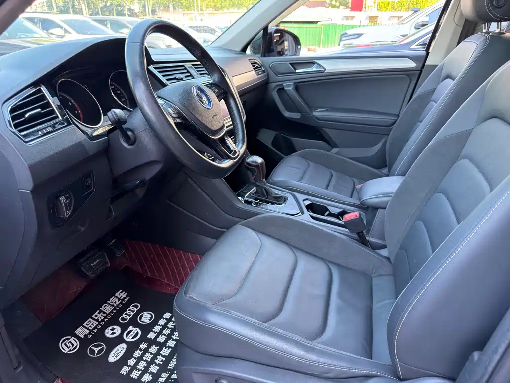 Volkswagen Tiguan L L 2018 330TSI AT Luxury