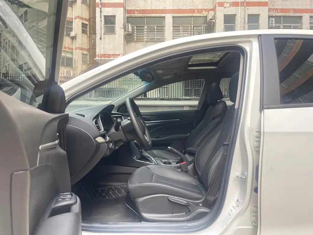 Buick Excelle — миниатюра 12