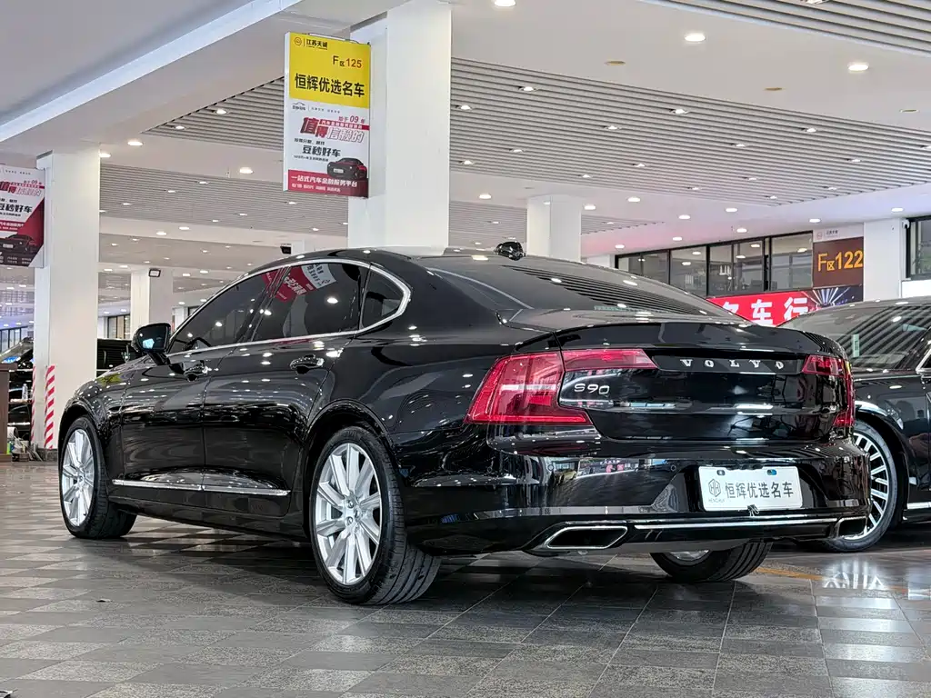 Volvo S90 — миниатюра 4