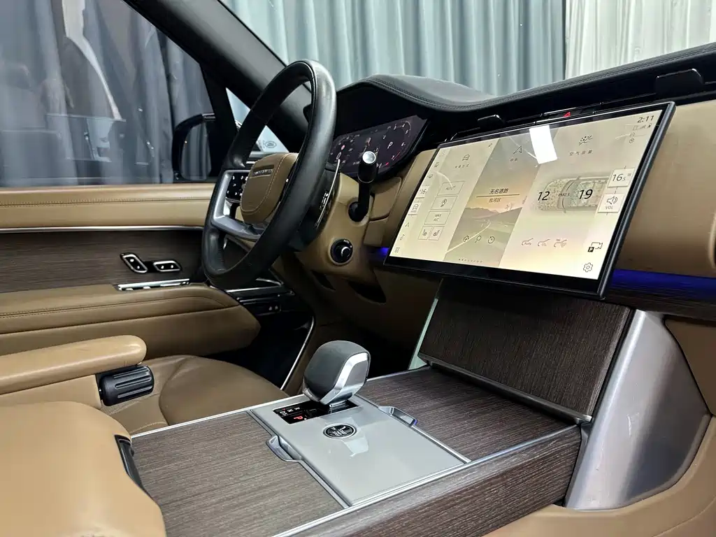 Land Rover Range Rover — миниатюра 33