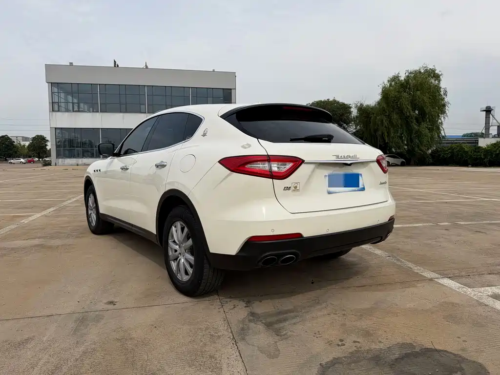 Maserati Levante — миниатюра 6