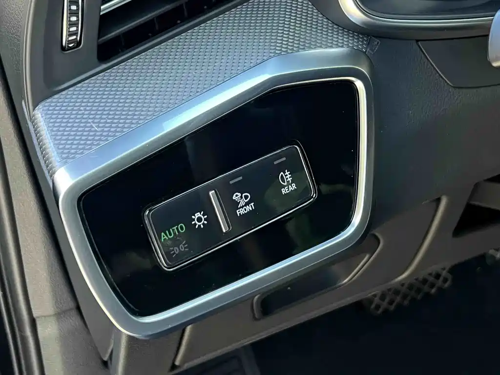 Audi A6L — миниатюра 15