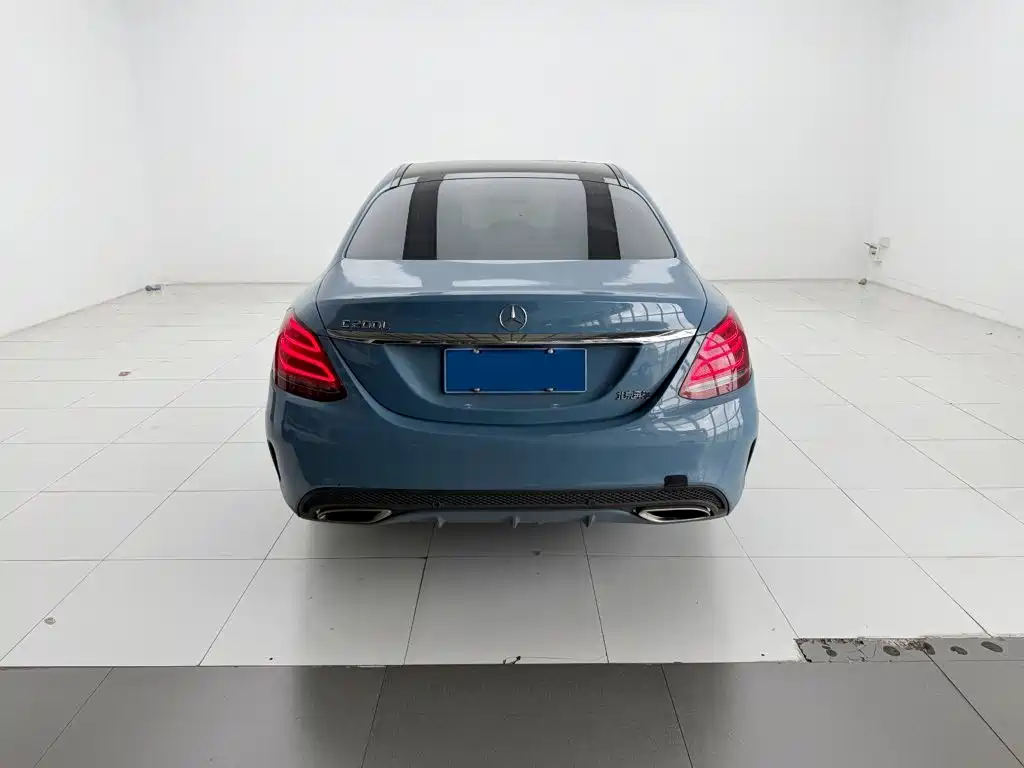 Mercedes-Benz C-Class — миниатюра 8