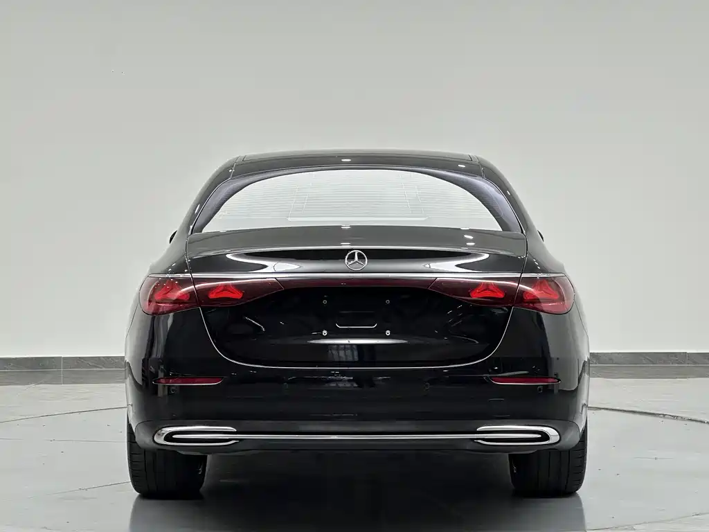 Mercedes-Benz E-Class — миниатюра 8