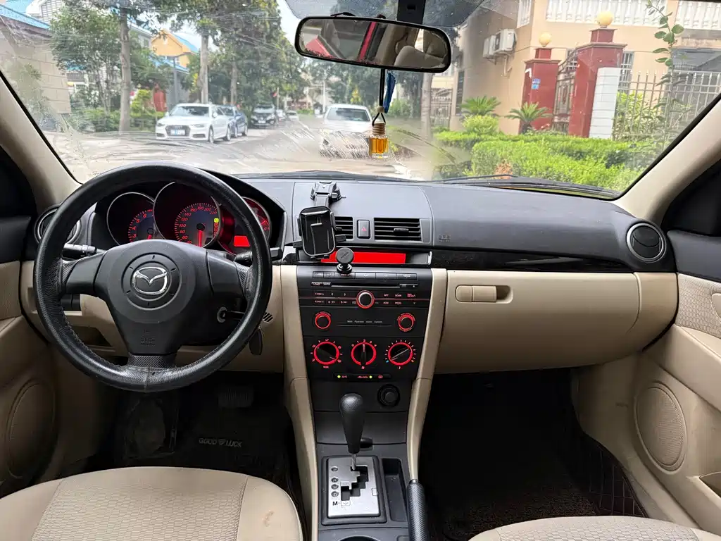 Mazda 3 — миниатюра 5