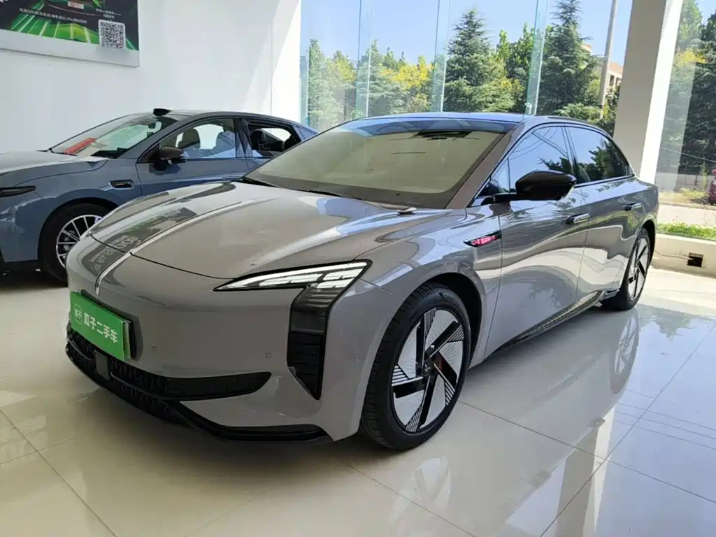 Hongqi Hongqi EH7
