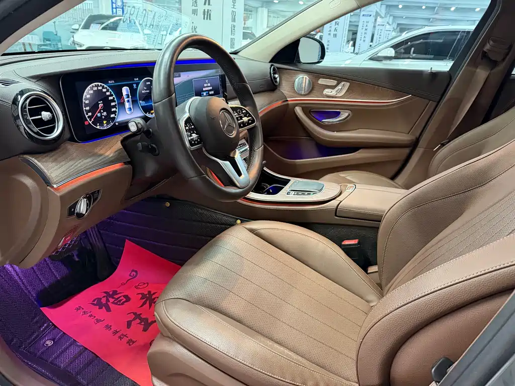 Mercedes-Benz E-Class — миниатюра 4