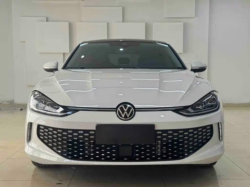 VOLKSWAGEN LINGDU