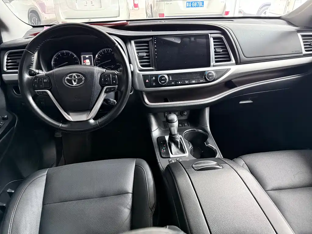 Toyota Highlander — миниатюра 13