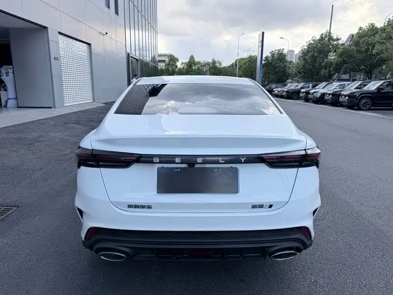 Geely Binrui — миниатюра 8
