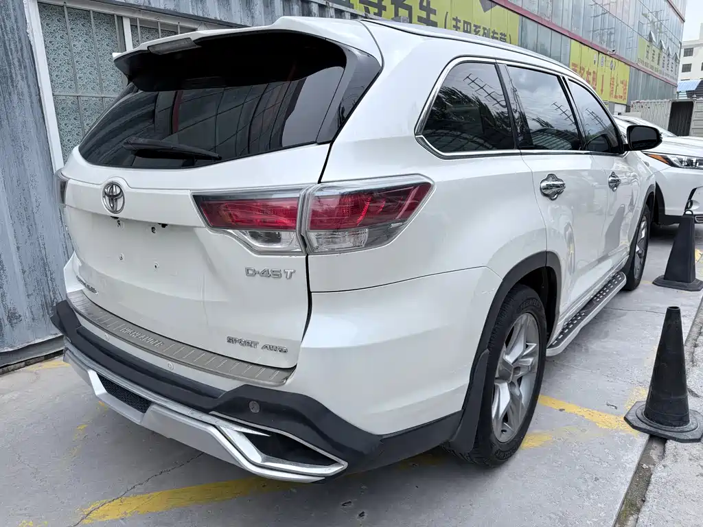 Toyota Highlander — миниатюра 19