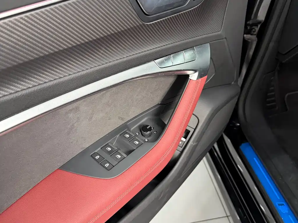 Audi A7L — миниатюра 9