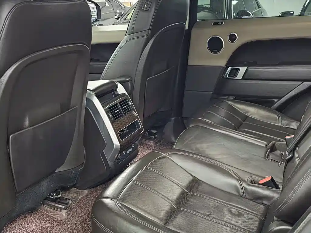 Land Rover Sport PHEV — миниатюра 9