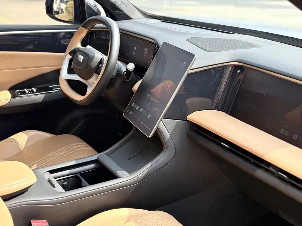 GEELY GALAXY GALAXY L7