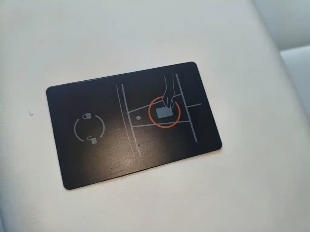 Tesla Model 3 — миниатюра 9